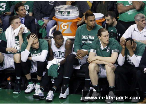 NBA球员埃文斯：光环背后的职业生涯与人生挑战